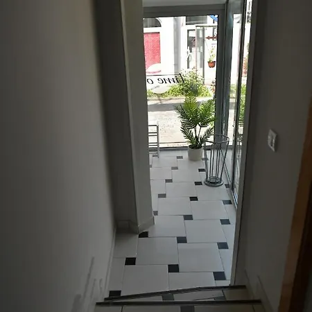 Time Out 2 Apartment